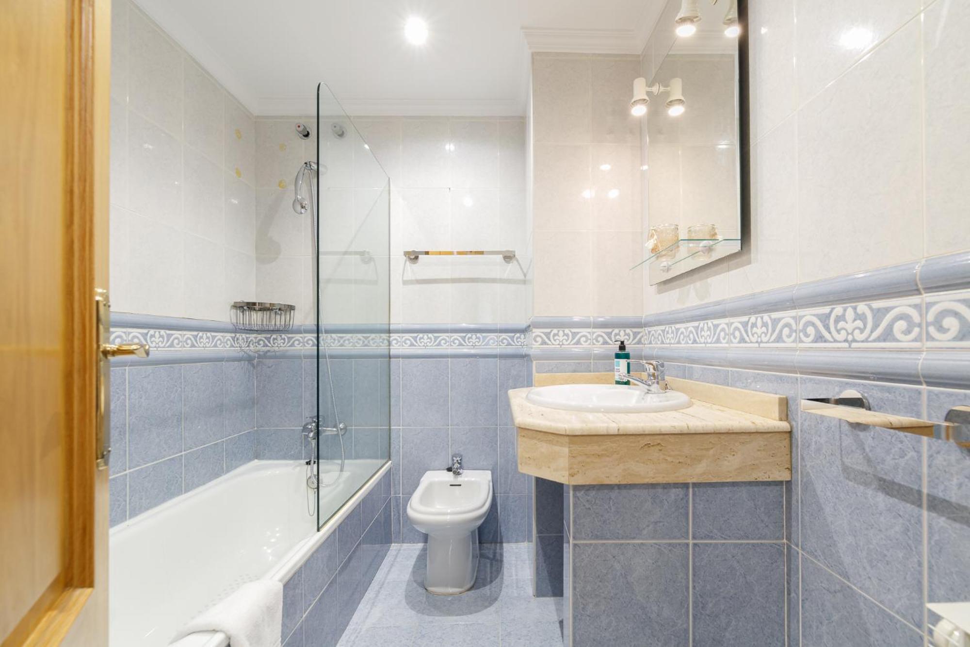 Puerta Al Encanto, Descubre Tuy By Cabana Rentals Tui Exterior foto